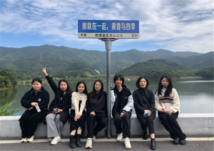 2023 Q4 Project Department V Team Building: Leisurely Amid Streams, Peace in Nature