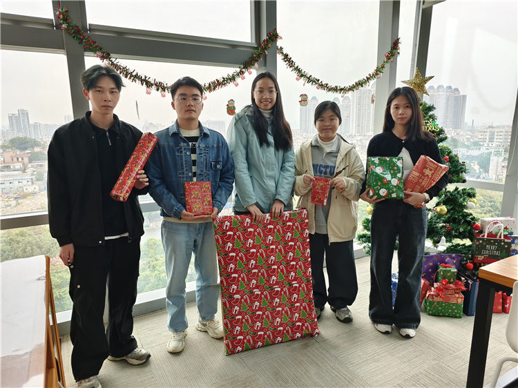 2024 Christmas Gift Swap: Exchange Tokens, Share Joy